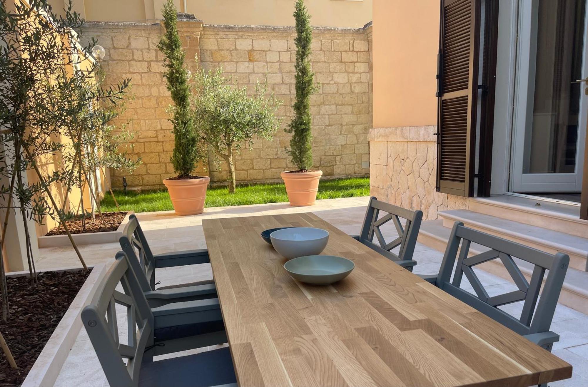 Palazzo Pitagora Hotel Taranto Bagian luar foto