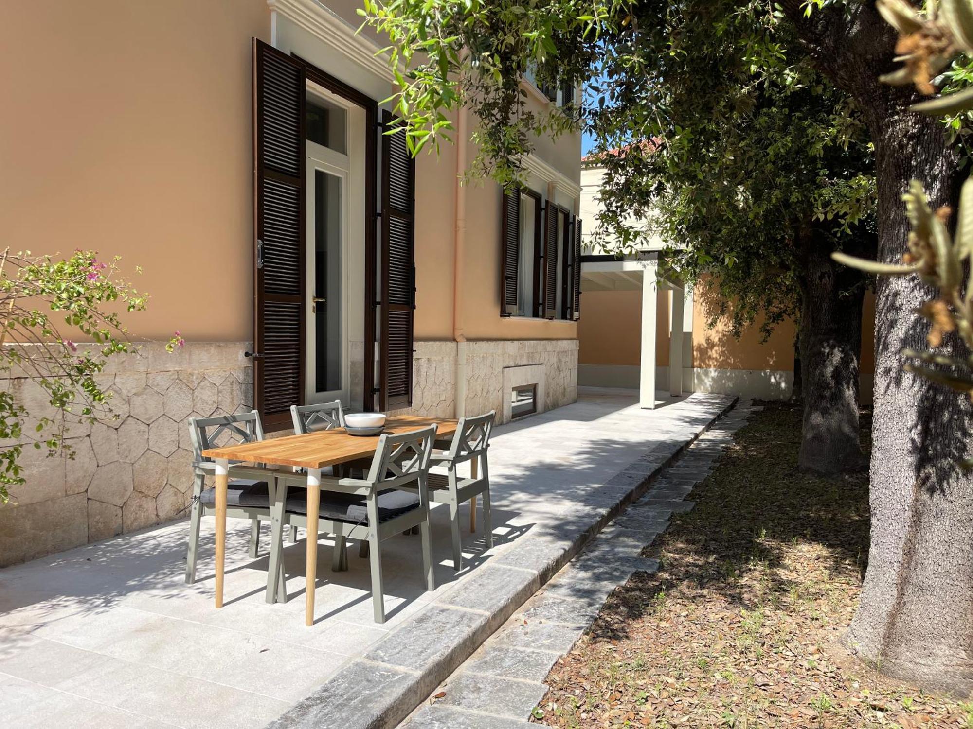 Palazzo Pitagora Hotel Taranto Bagian luar foto