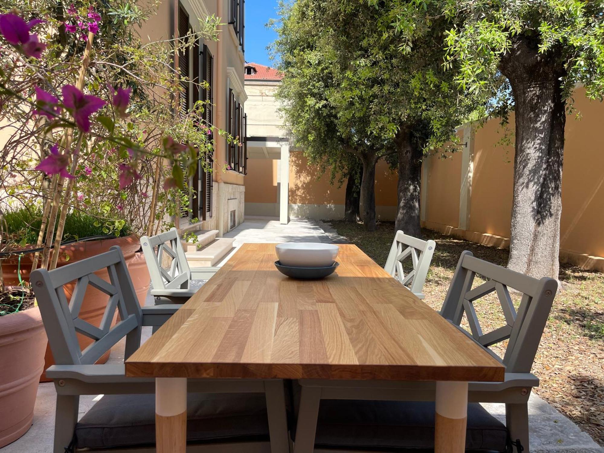 Palazzo Pitagora Hotel Taranto Bagian luar foto