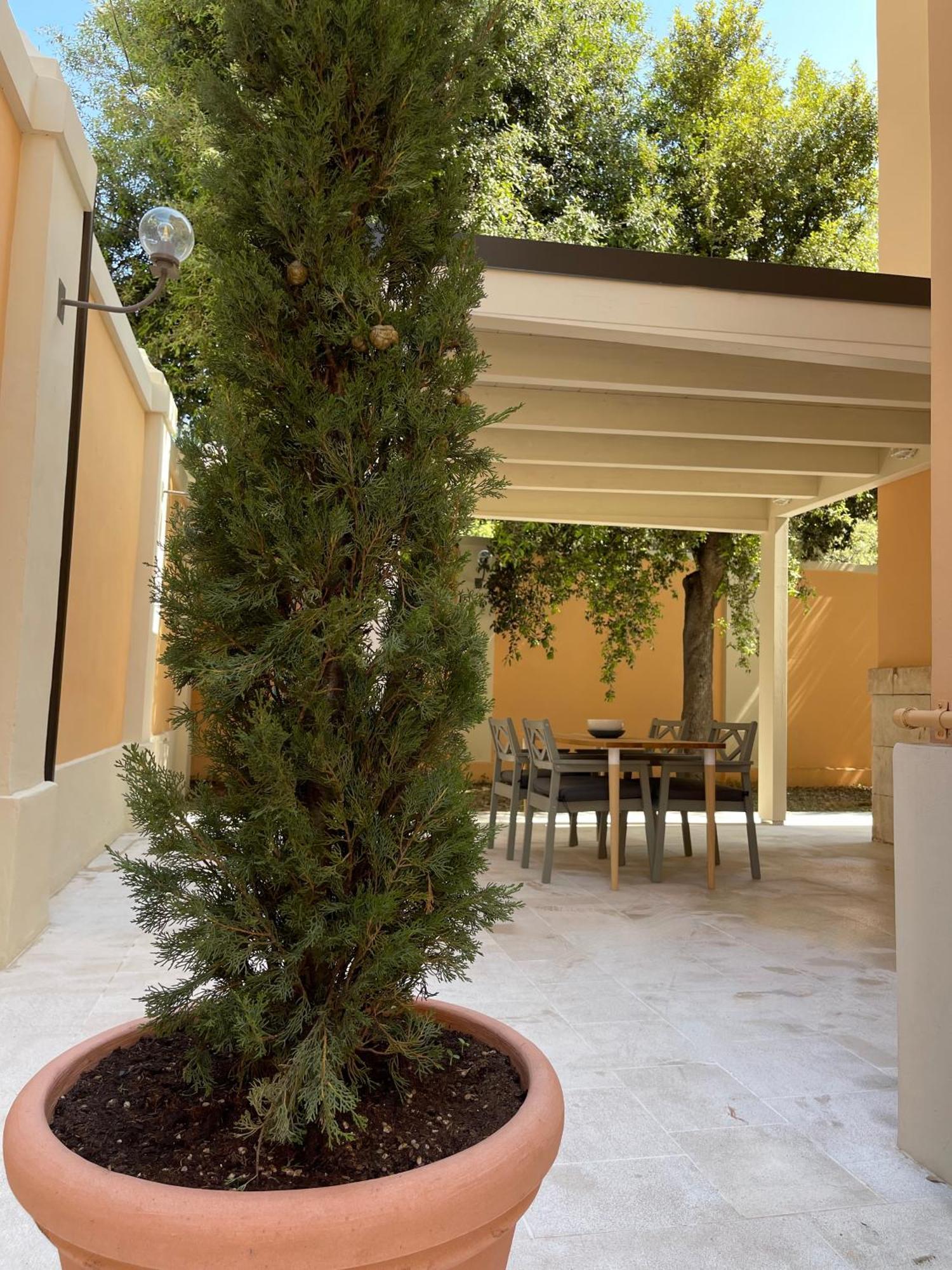 Palazzo Pitagora Hotel Taranto Bagian luar foto