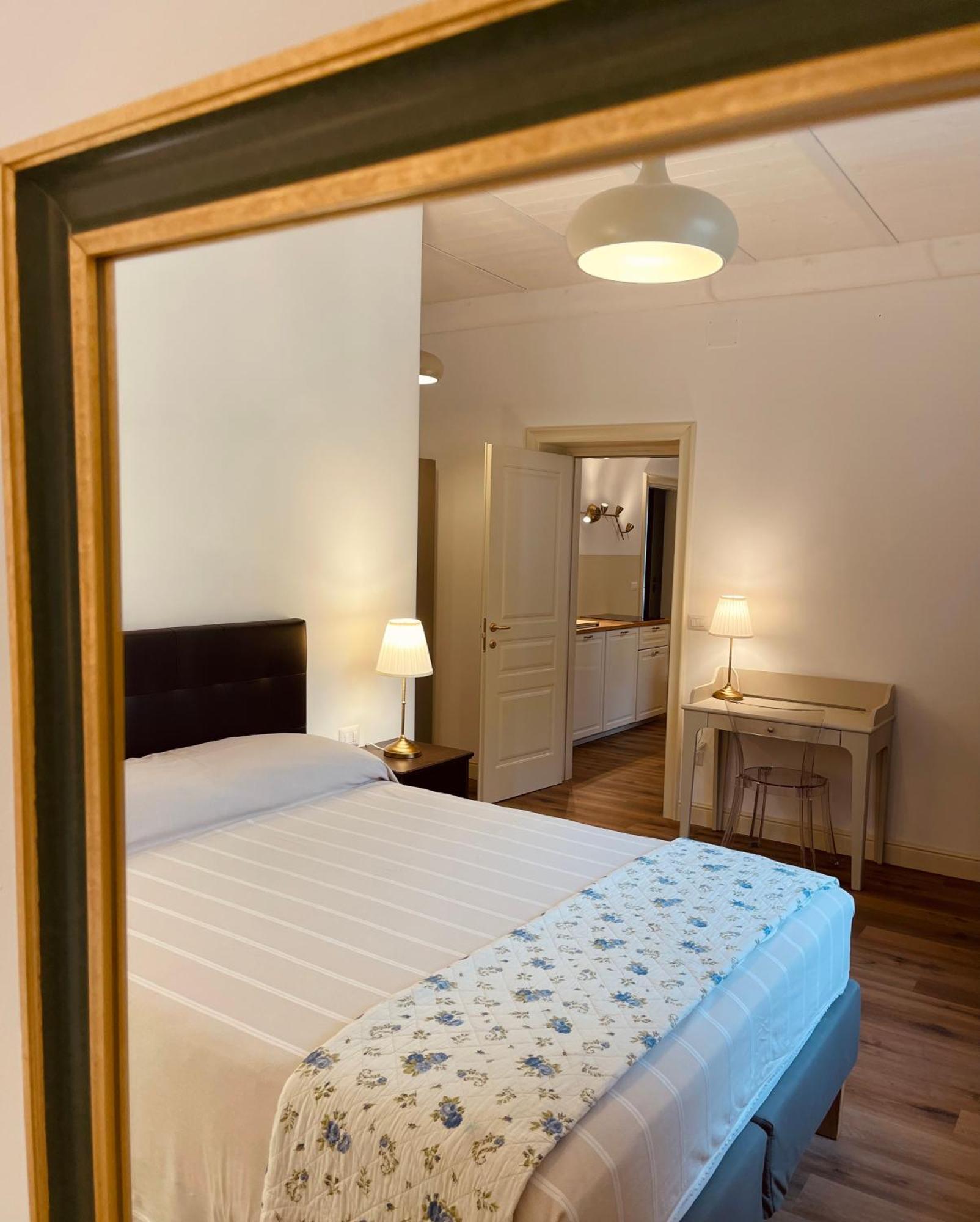 Palazzo Pitagora Hotel Taranto Bagian luar foto