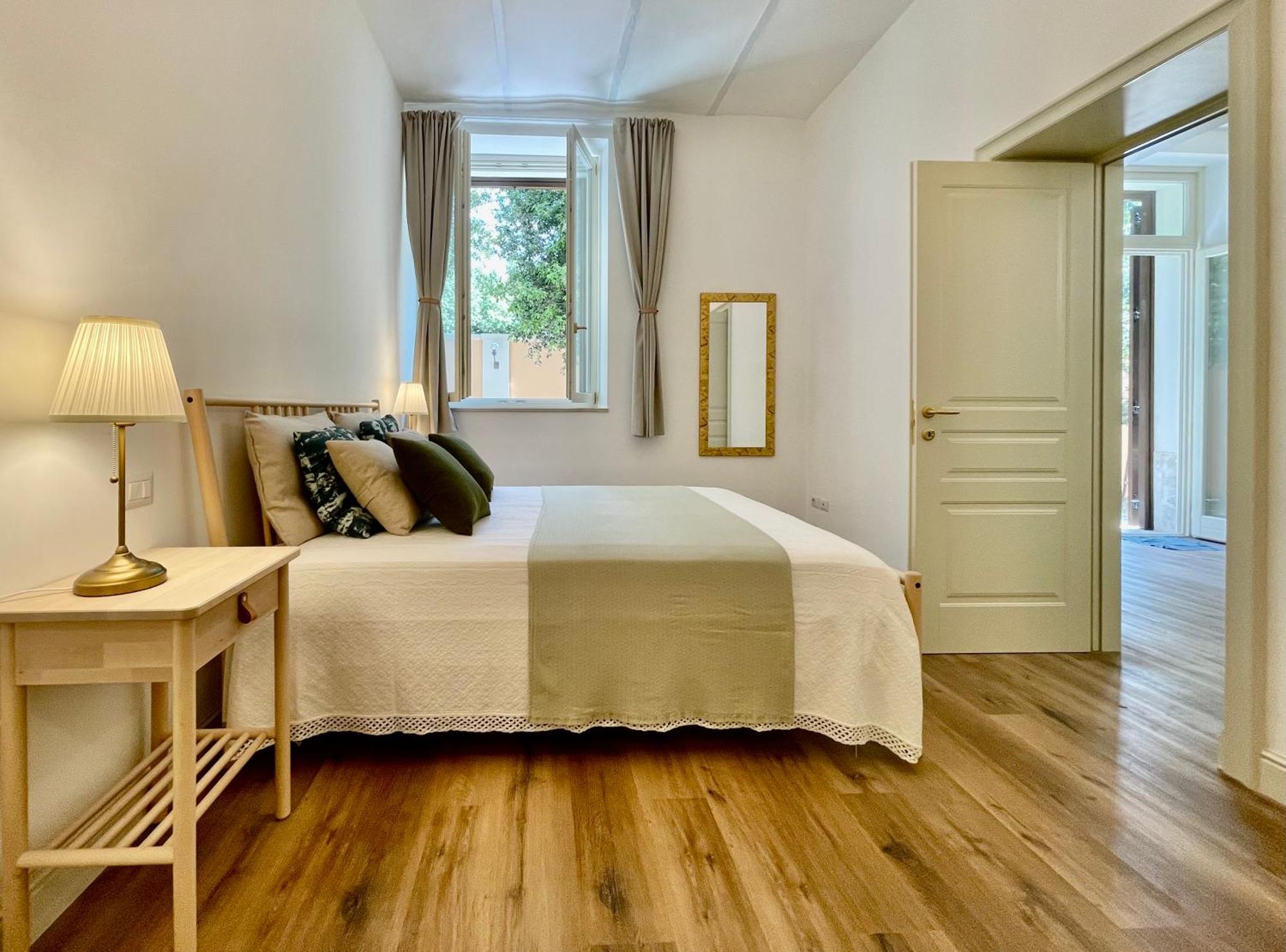 Palazzo Pitagora Hotel Taranto Bagian luar foto