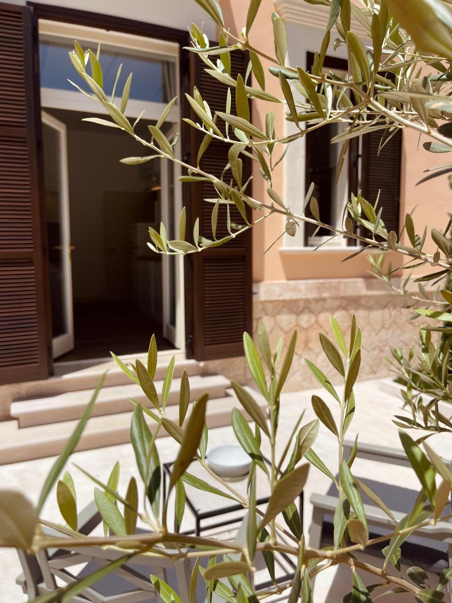 Palazzo Pitagora Hotel Taranto Bagian luar foto