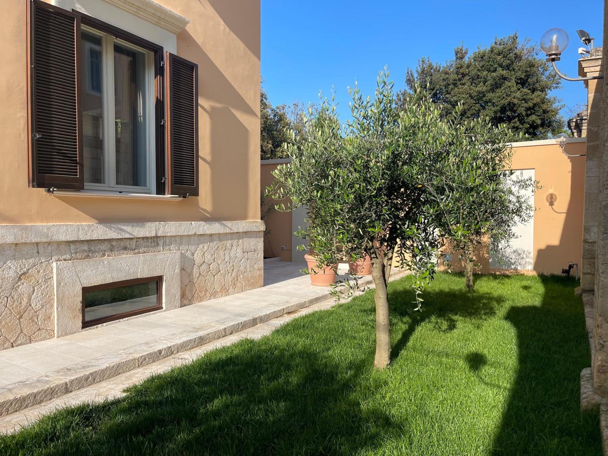 Palazzo Pitagora Hotel Taranto Bagian luar foto